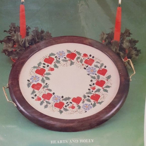 Hearts and Holly Cross Stitch Pattern 1986 Astor - Picture 1 of 8